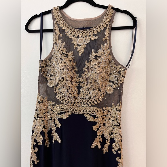 Womens XScape Round Neck Gold Embroidered Ruched Sheath Gown - Picture 3 of 7